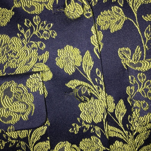 Cinq à Sept blazer - Picture 2 of 6